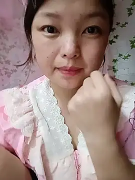 Snapshot of Linna-bae chatting on 07.03.26 Linna-bae online show from 07.03.26