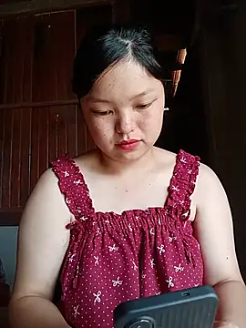 Snapshot of Linna-bae chatting on 07.15.26 Linna-bae online show from 07.15.26