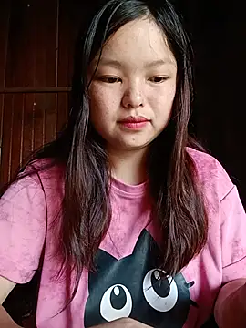 Snapshot of Linna-bae chatting on 07.22.26 Linna-bae online show from 07.22.26