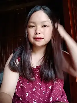 Snapshot of Linna-bae chatting on 07.23.26 Linna-bae online show from 07.23.26