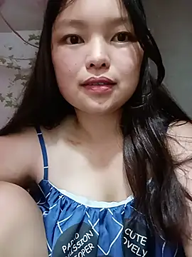 Snapshot of Linna-bae chatting on 07.26.26 Linna-bae online show from 07.26.26