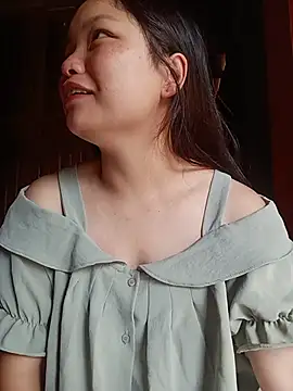 Snapshot of Linna-bae chatting on 08.05.26 Linna-bae online show from 08.05.26