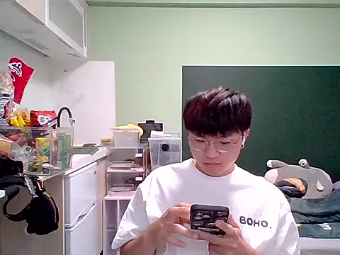Yang 571 online show from 06.08.26