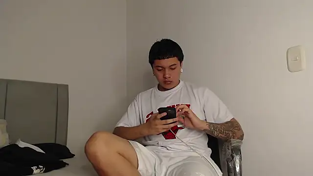 Owenn  blueee online show from 06.04.26