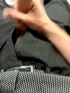 Snapshot of Mstrdstrctn7 chatting on 11.19.25 Mstrdstrctn7 online show from 11.19.25