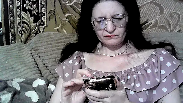 Snapshot of Dear_Annet chatting on 06.06.26 Dear Annet online show from 06.06.26