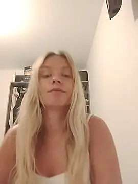 NinaHola online show from 06.23.26