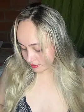 Snapshot of Rositafresitaa chatting on 06.19.26 Rositafresitaa online show from 06.19.26