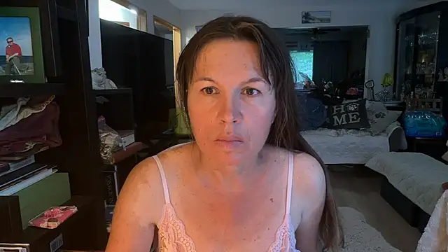 Snapshot of monikam82 chatting on 06.07.26 monikam82 online show from 06.07.26