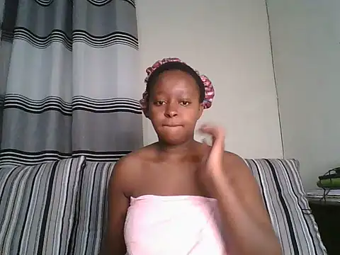 Snapshot of Ellah_simone chatting on 07.21.26 Ellah simone online show from 07.21.26