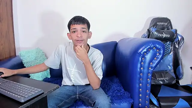 littlecum18 online show from 07.21.26