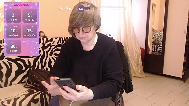 Sharon Amore online show from 03.11.25