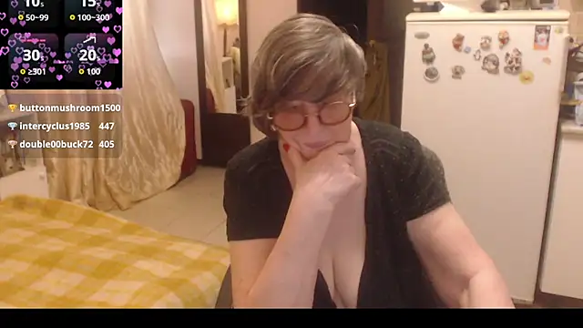 Snapshot of Sharon_Amore chatting on 07.26.26 Sharon Amore online show from 07.26.26