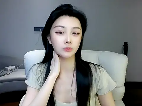 SylvieMaya online show from 06.10.26