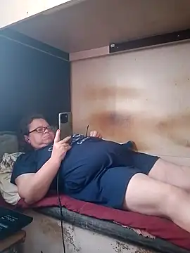 Snapshot of oksana72 chatting on 09.10.25 oksana72 online show from 09.10.25