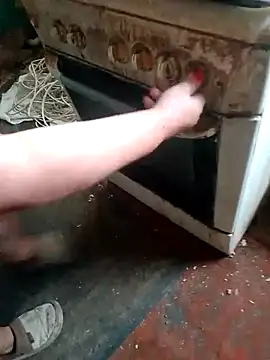 Snapshot of oksana72 chatting on 09.17.25 oksana72 online show from 09.17.25