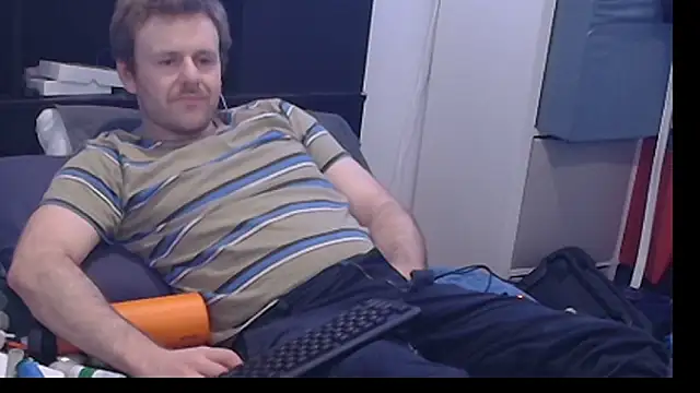 kinkyboipig online show from 08.03.26