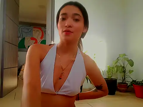 livi Moon online show from 06.11.26