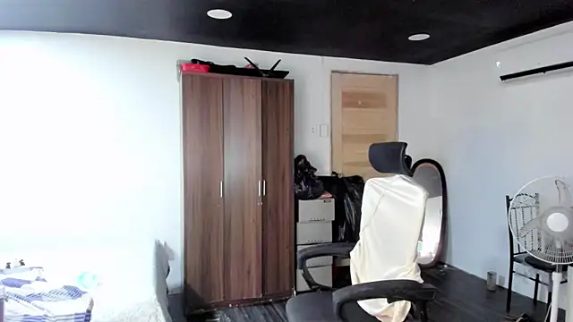 SultryKaye online show from 06.11.26