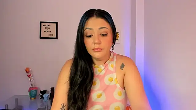 LauraToro  online show from 01.16.26