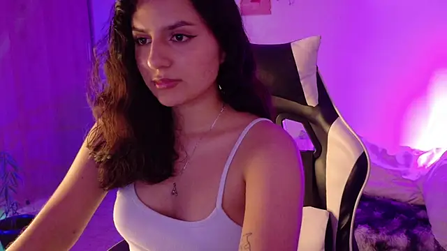 Snapshot of Selenyx_3 chatting on 06.25.26 Selenyx 3 online show from 06.25.26