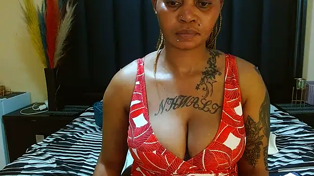 NaughtyLuux12 online show from 07.26.26