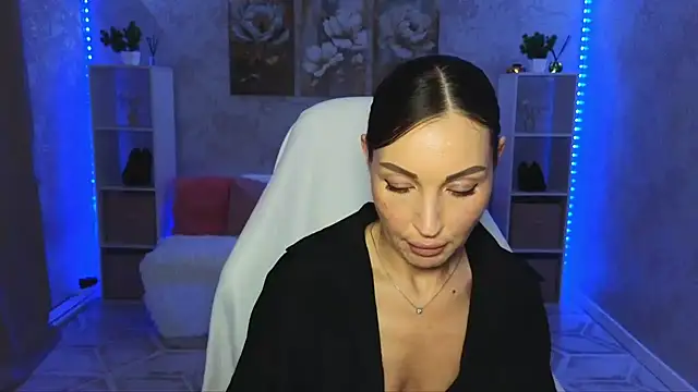 NikoleMills online show from 07.14.26