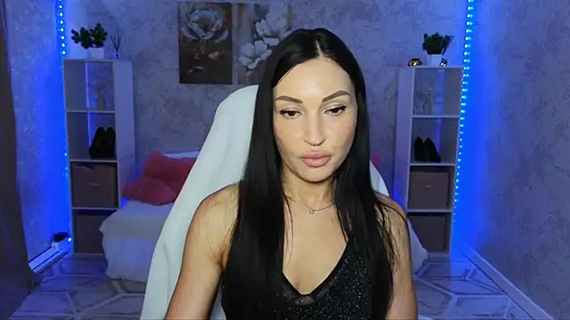NikoleMills online show from 07.28.26