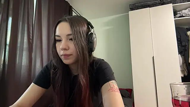 HotGirlMilla online show from 06.21.26