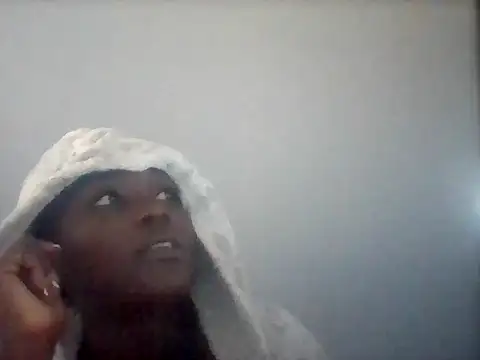 Snapshot of Lavender_Flower chatting on 06.17.26 Lavender Flower online show from 06.17.26