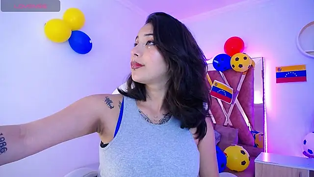Snapshot of Camiila__1 chatting on 06.23.26 Camiila 1 online show from 06.23.26