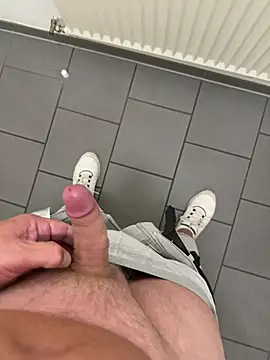 Leon42xxx online show from 08.04.26