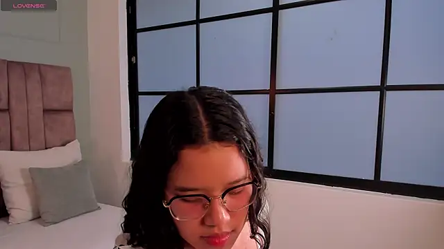 Snapshot of shayra_alina chatting on 07.22.26 shayra alina online show from 07.22.26