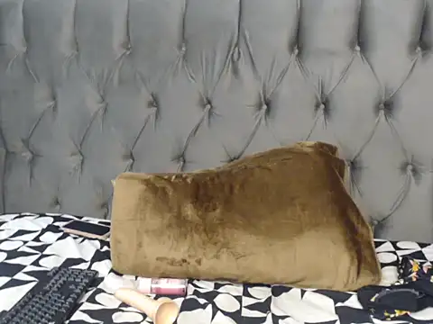 Loyal Alisha online show from 06.25.26