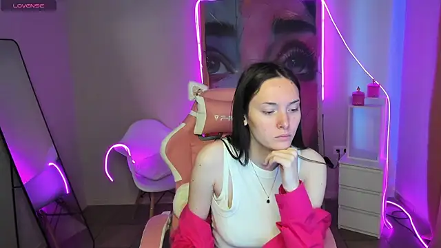 Eva Leeee online show from 06.30.26