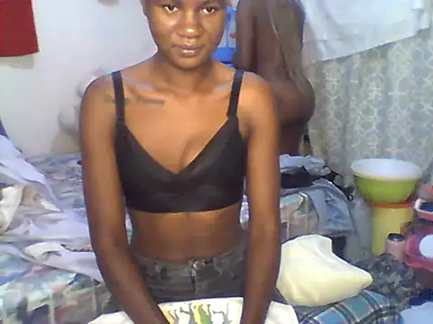 Snapshot of Ladysweetness23 chatting on 07.02.26 Ladysweetness23 online show from 07.02.26