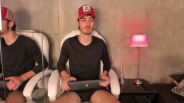 Liam Crown online show from 06.14.26