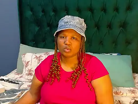 MISS BLACKBERY online show from 06.17.26