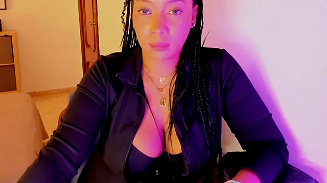 NicolePasqualott online show from 10.05.25