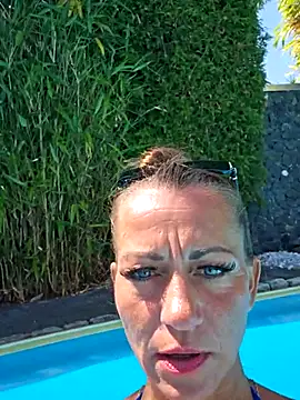 housewifebella online show from 06.24.26