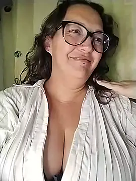  Saraqueen-- online show from 06.25.26