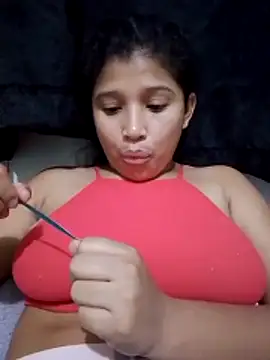 Snapshot of Nati_linda chatting on 06.17.26 Nati linda online show from 06.17.26
