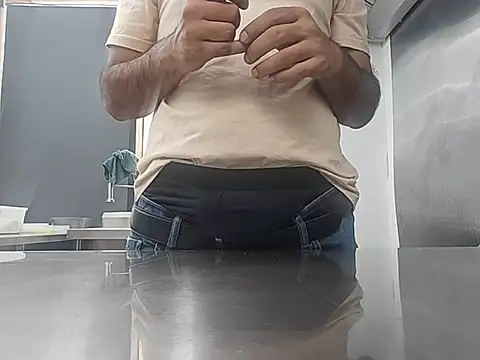brownskinbull1 online show from 07.22.26