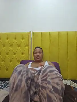 THICKCHARMAxxx28 online show from 06.15.26