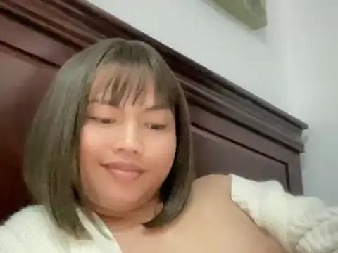 Snapshot of sweetprecious_aiahx chatting on 06.16.26 sweetprecious aiahx online show from 06.16.26
