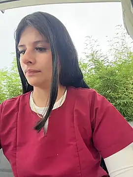 Mia Alanna online show from 07.04.26