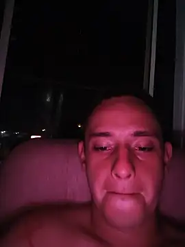 Snapshot of DANTECROS chatting on 06.19.26 DANTECROS online show from 06.19.26