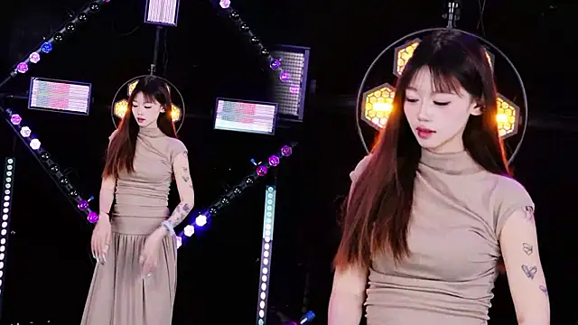 Alice-520 online show from 07.18.26