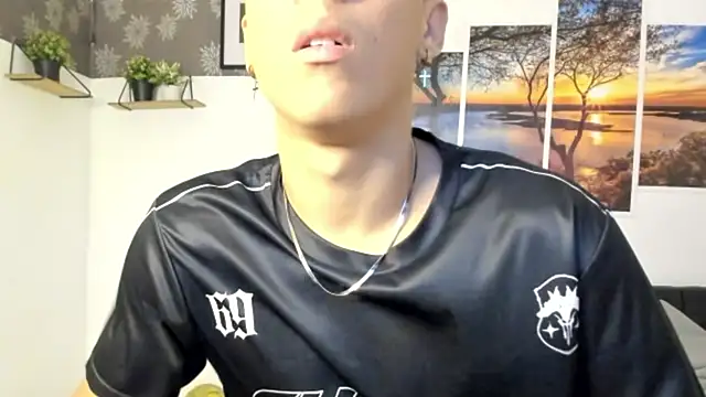MAX LEGEND online show from 07.30.26