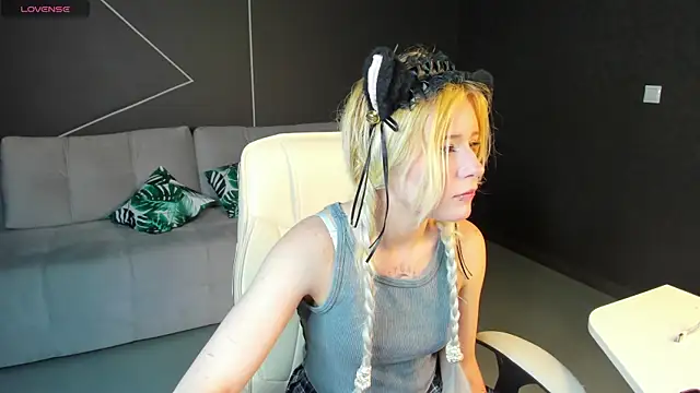 Snapshot of kikipeach chatting on 06.28.26 kikipeach online show from 06.28.26